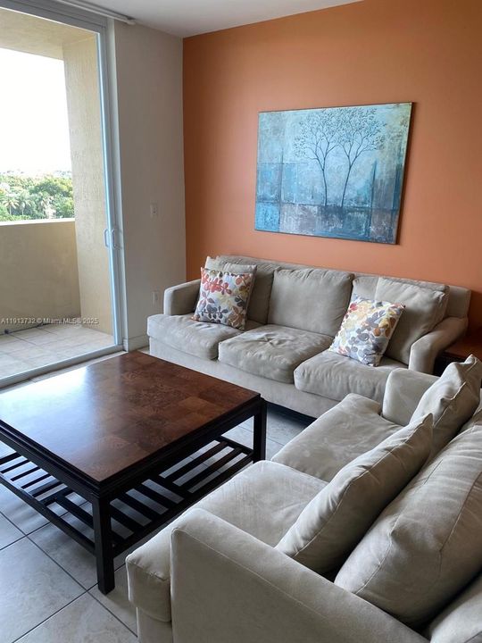 For Rent: $3,200 (2 beds, 2 baths, 1241 Square Feet)