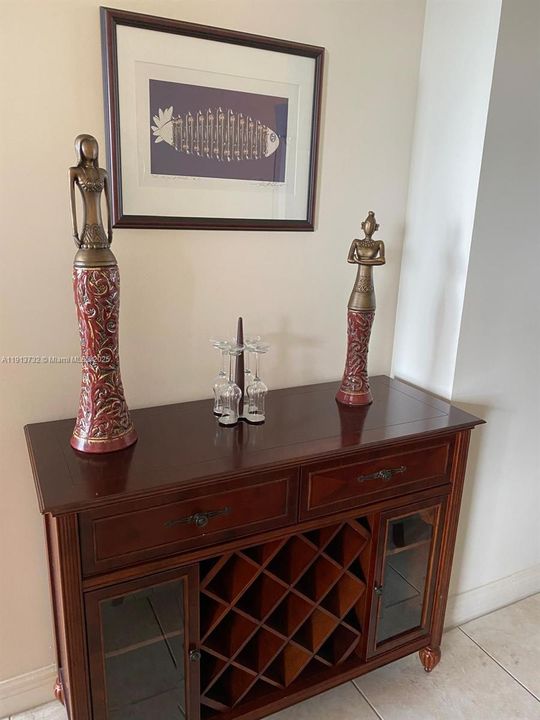 For Rent: $3,200 (2 beds, 2 baths, 1241 Square Feet)