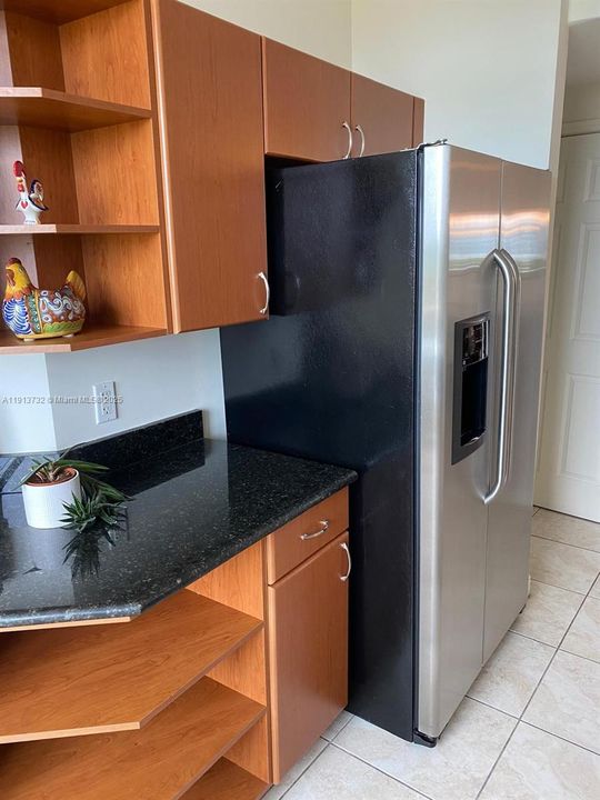 For Rent: $3,200 (2 beds, 2 baths, 1241 Square Feet)