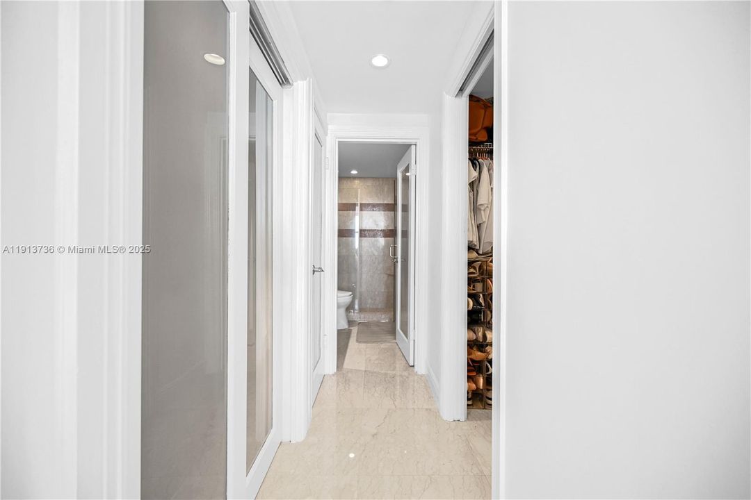 En Venta: $785,000 (1 camas, 2 baños, 930 Pies cuadrados)