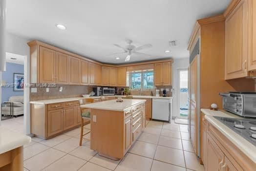 待售: $1,499,000 (4 贝兹, 3 浴室, 3352 平方英尺)