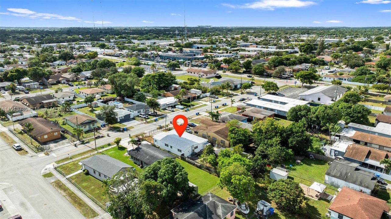 Active With Contract: $529,900 (5 beds, 3 baths, 1516 Square Feet)