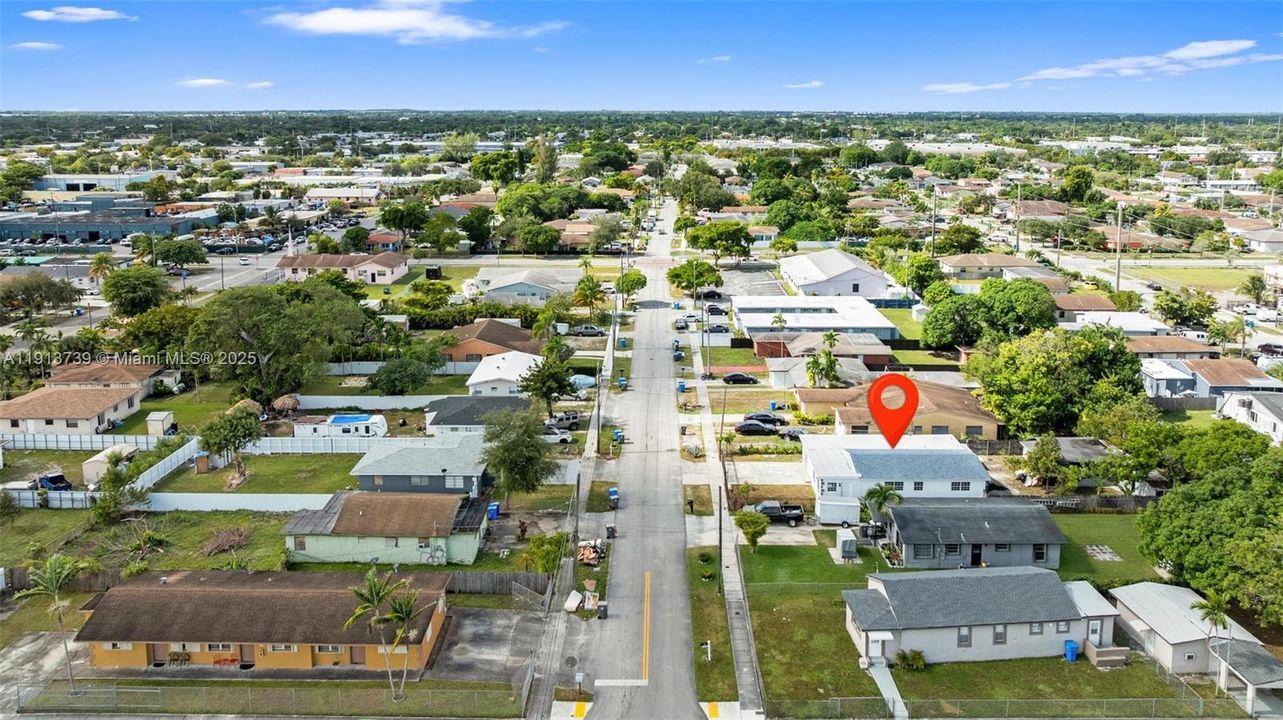 Active With Contract: $529,900 (5 beds, 3 baths, 1516 Square Feet)