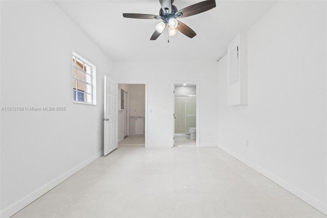 Active With Contract: $529,900 (5 beds, 3 baths, 1516 Square Feet)