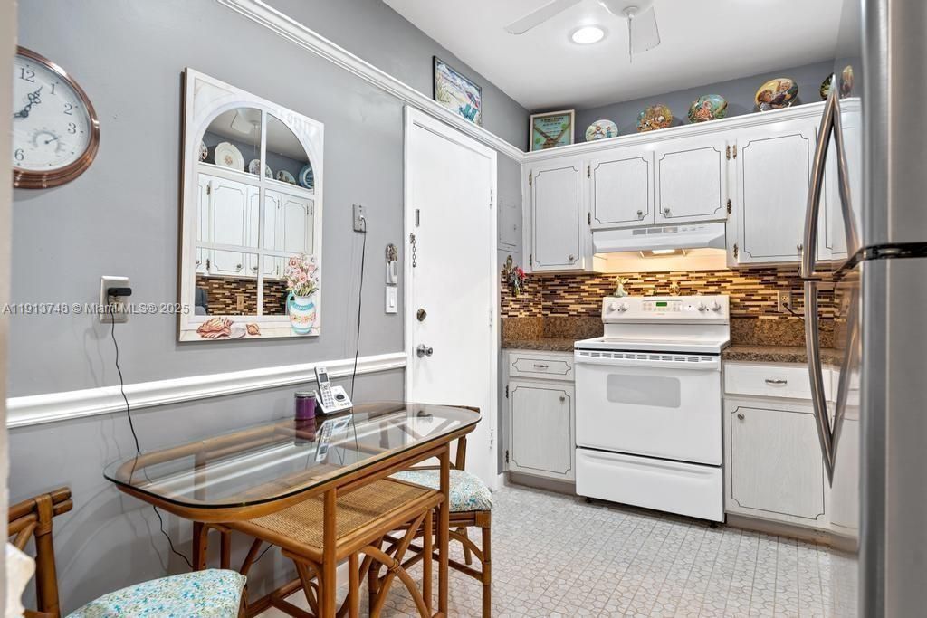 En Renta: $1,700 (2 camas, 2 baños, 930 Pies cuadrados)