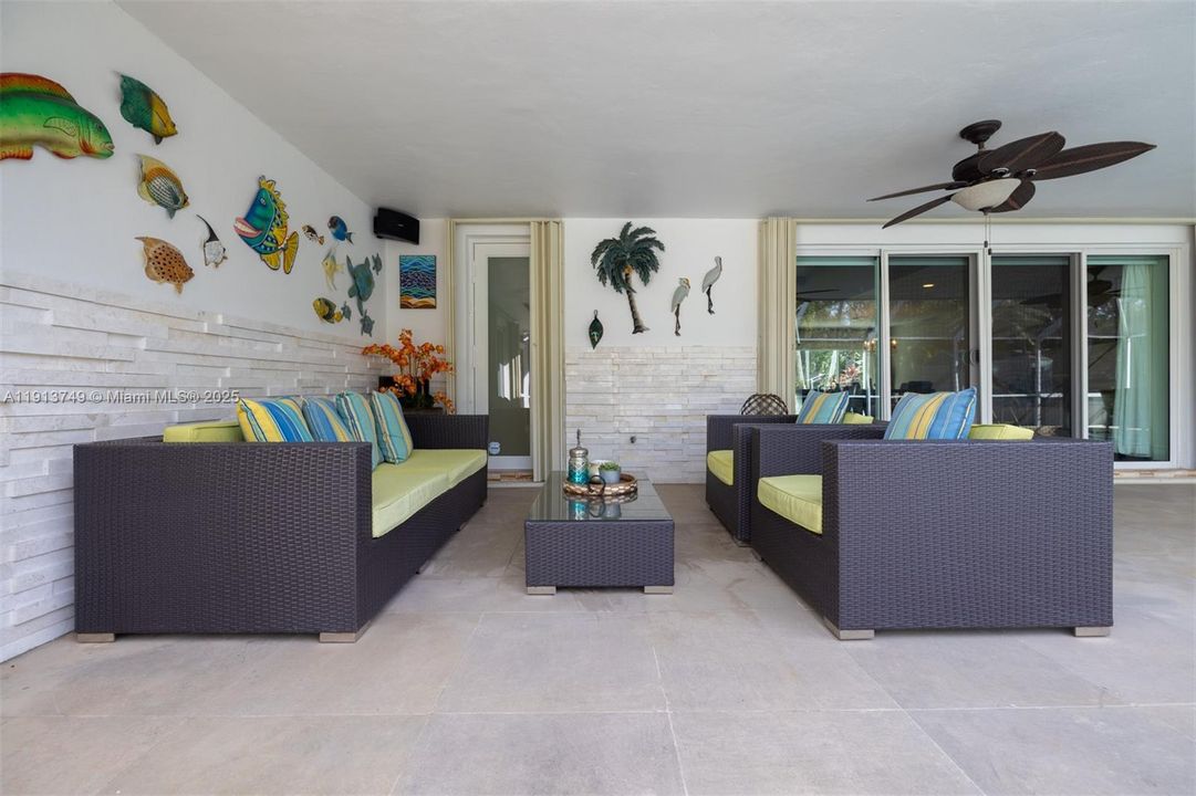 待售: $1,529,000 (4 贝兹, 3 浴室, 3218 平方英尺)