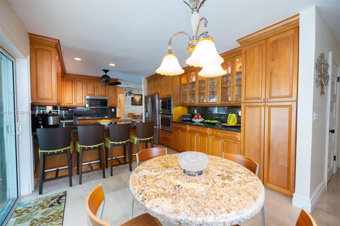 待售: $1,529,000 (4 贝兹, 3 浴室, 3218 平方英尺)