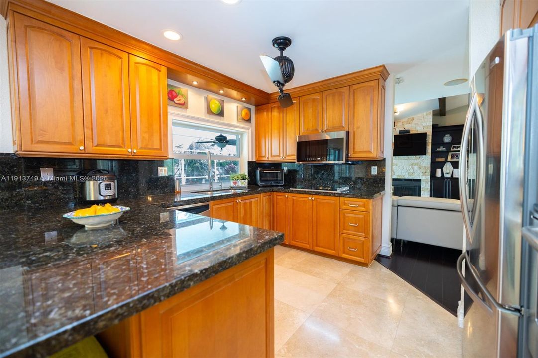 待售: $1,529,000 (4 贝兹, 3 浴室, 3218 平方英尺)