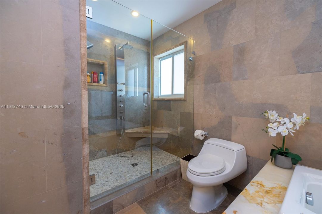 待售: $1,529,000 (4 贝兹, 3 浴室, 3218 平方英尺)