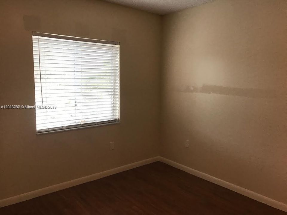 For Rent: $2,400 (2 beds, 2 baths, 1158 Square Feet)