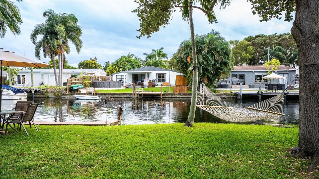 На продажу: $545,000 (2 спален, 1 ванн, 744 Квадратных фут)