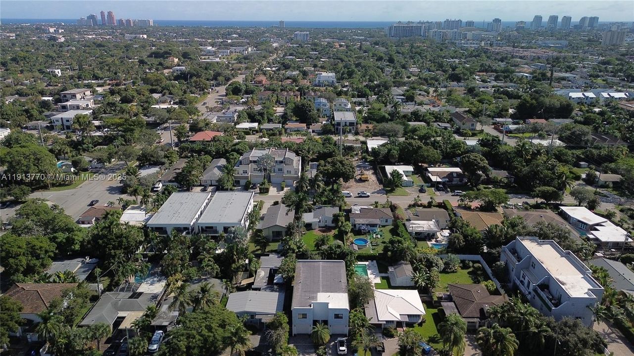 На продажу: $999,000 (3 спален, 3 ванн, 1906 Квадратных фут)