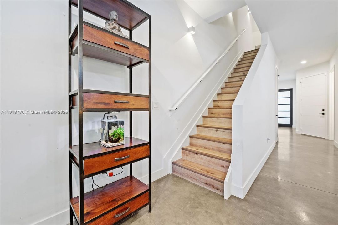 На продажу: $999,000 (3 спален, 3 ванн, 1906 Квадратных фут)