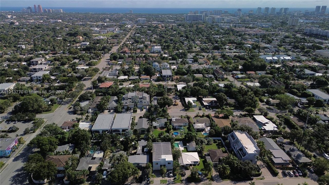 На продажу: $999,000 (3 спален, 3 ванн, 1906 Квадратных фут)