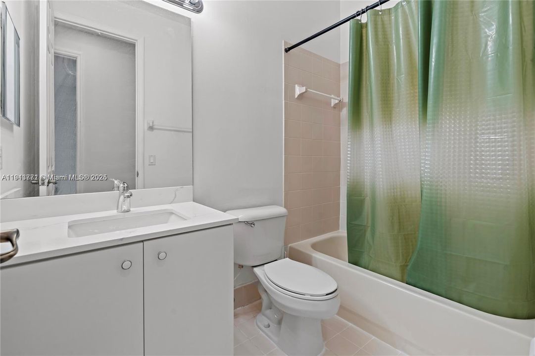 出租: $2,600 (4 贝兹, 3 浴室, 1544 平方英尺)