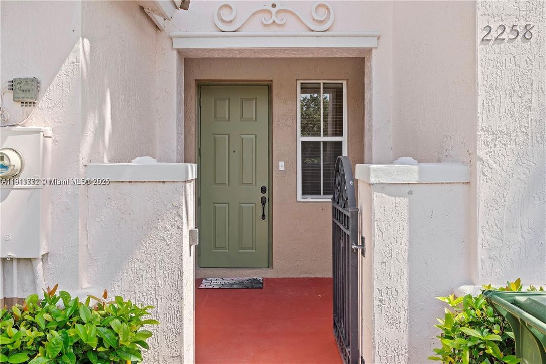 出租: $2,600 (4 贝兹, 3 浴室, 1544 平方英尺)