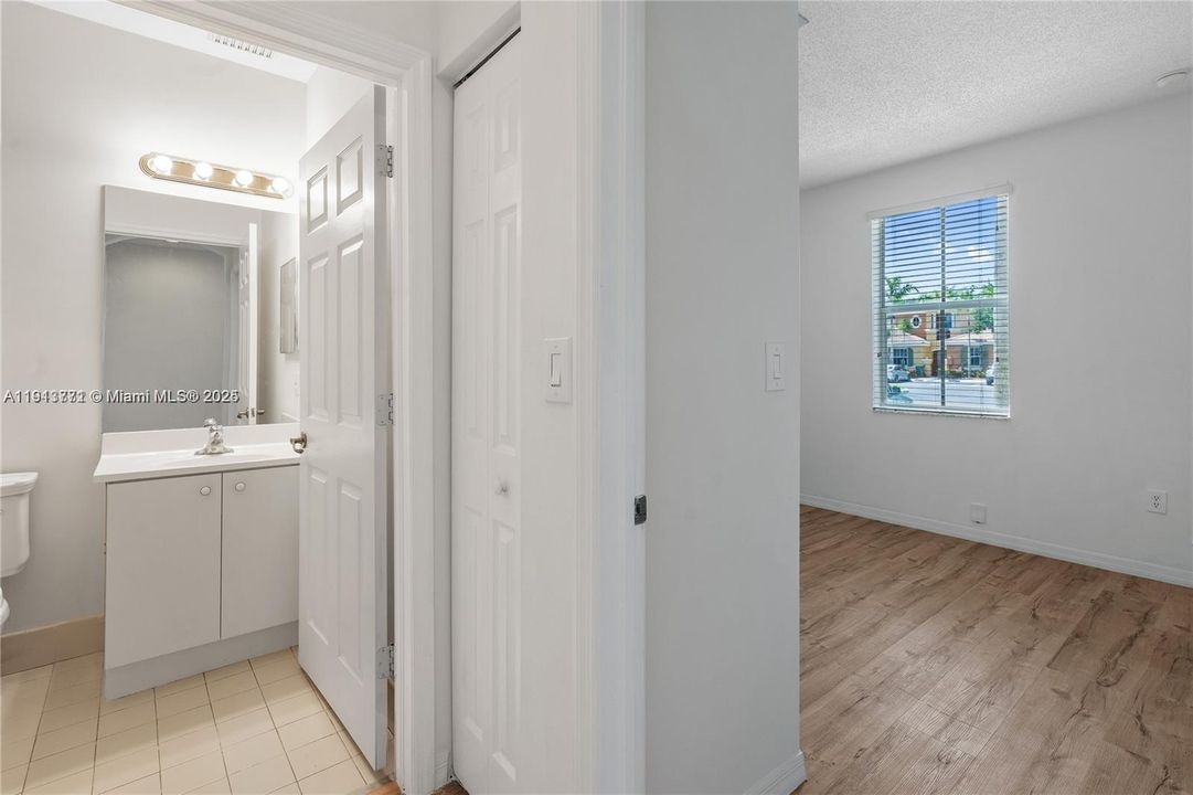 出租: $2,600 (4 贝兹, 3 浴室, 1544 平方英尺)