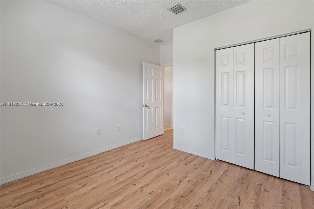 出租: $2,600 (4 贝兹, 3 浴室, 1544 平方英尺)