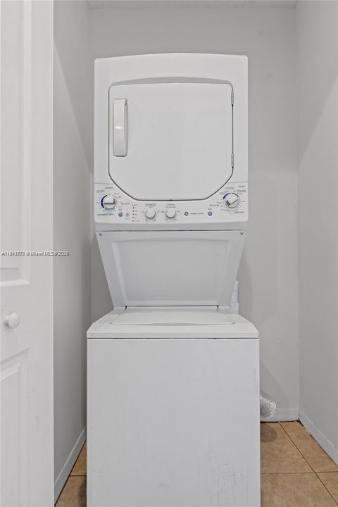 出租: $2,600 (4 贝兹, 3 浴室, 1544 平方英尺)