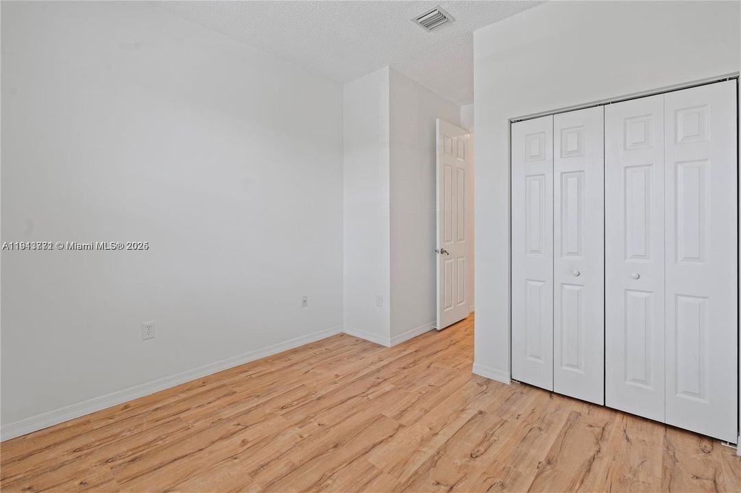 出租: $2,600 (4 贝兹, 3 浴室, 1544 平方英尺)