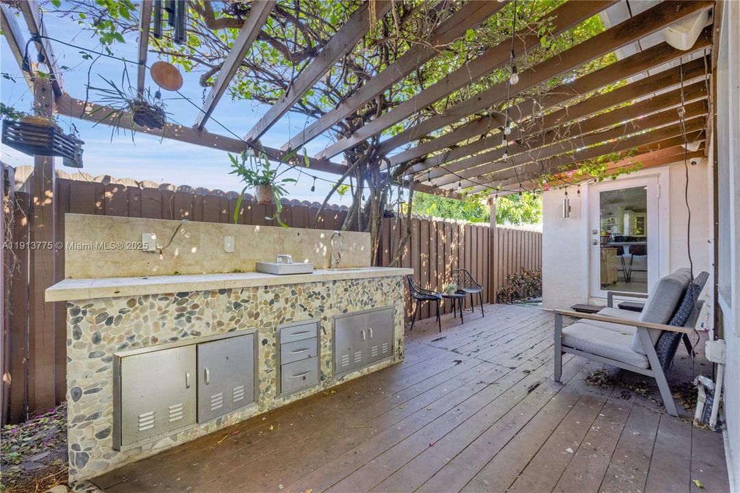 Active With Contract: $749,000 (3 beds, 2 baths, 2030 Square Feet)