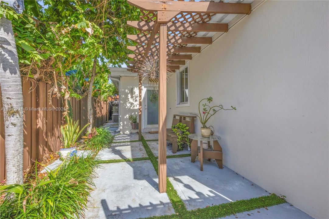 Active With Contract: $749,000 (3 beds, 2 baths, 2030 Square Feet)