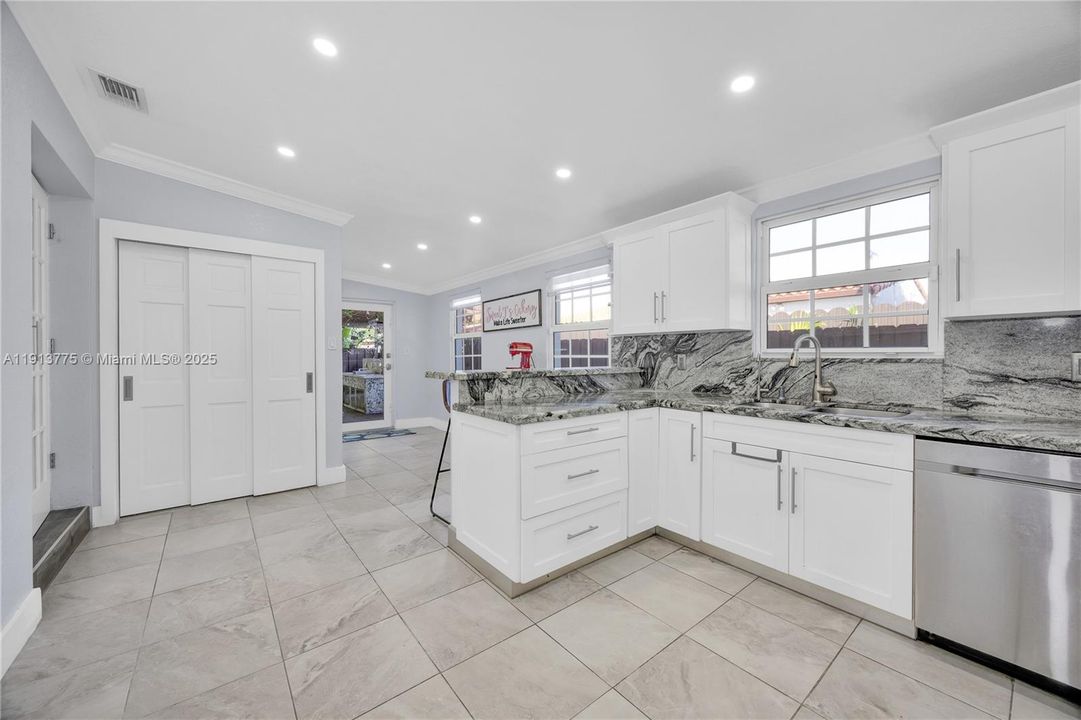 Active With Contract: $749,000 (3 beds, 2 baths, 2030 Square Feet)