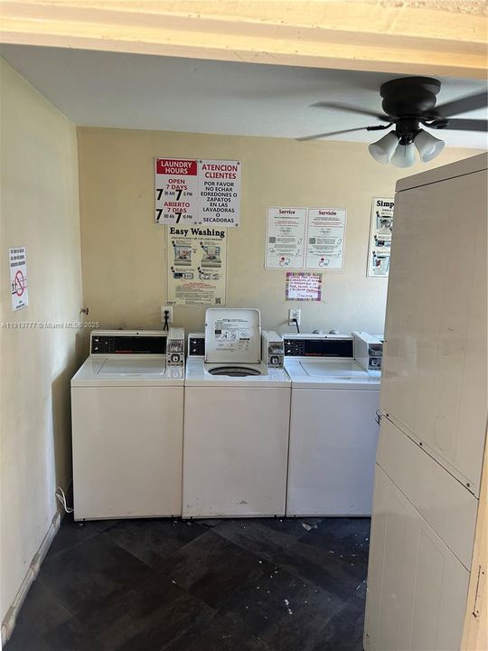 待售: $265,000 (2 贝兹, 1 浴室, 707 平方英尺)