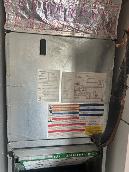 待售: $265,000 (2 贝兹, 1 浴室, 707 平方英尺)