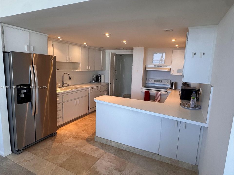 For Rent: $8,000 (2 beds, 2 baths, 1350 Square Feet)