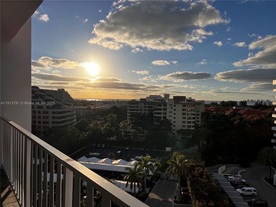 For Rent: $8,000 (2 beds, 2 baths, 1350 Square Feet)