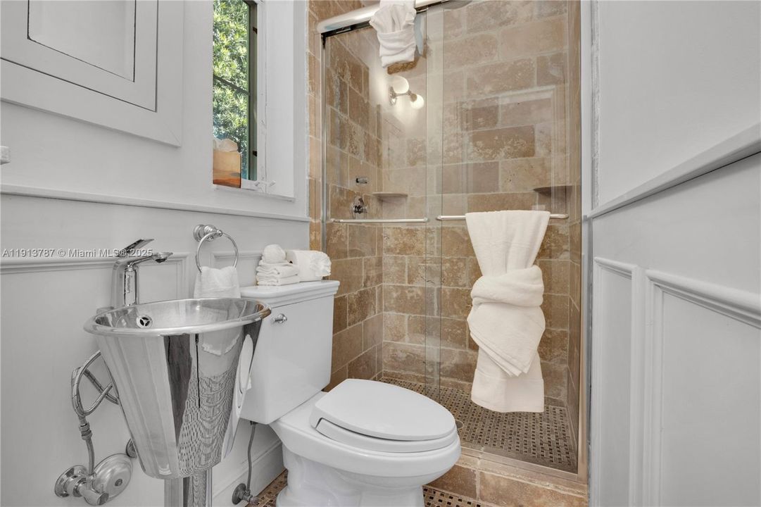 For Sale: $2,600,000 (3 beds, 3 baths, 1877 Square Feet)