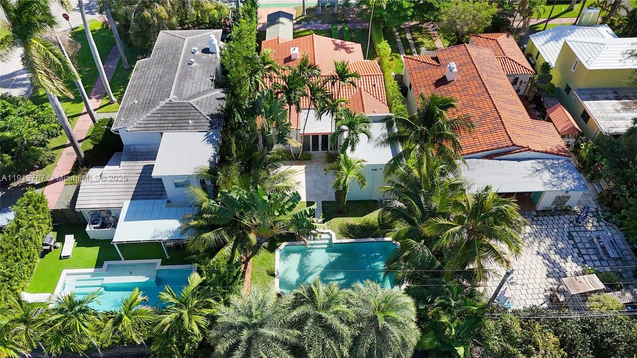 For Sale: $2,600,000 (3 beds, 3 baths, 1877 Square Feet)