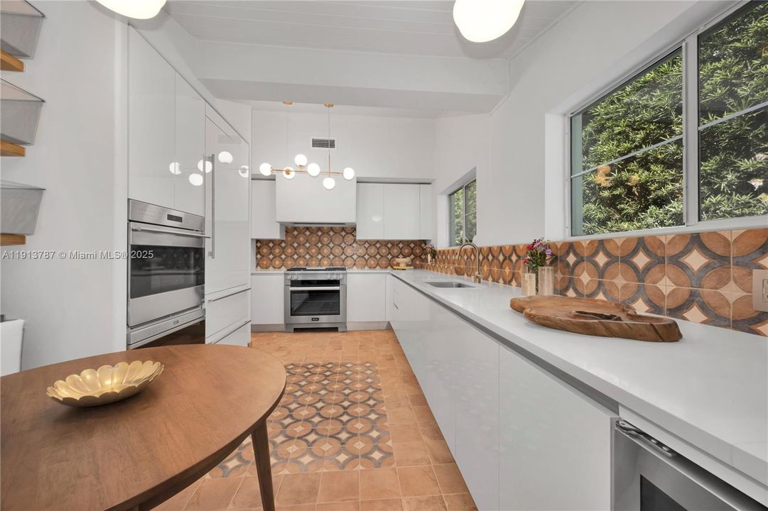 For Sale: $2,600,000 (3 beds, 3 baths, 1877 Square Feet)