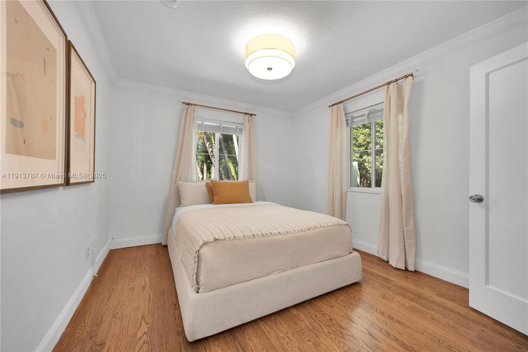 For Sale: $2,600,000 (3 beds, 3 baths, 1877 Square Feet)