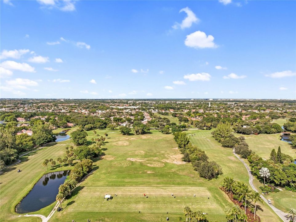 待售: $279,900 (2 贝兹, 2 浴室, 1050 平方英尺)