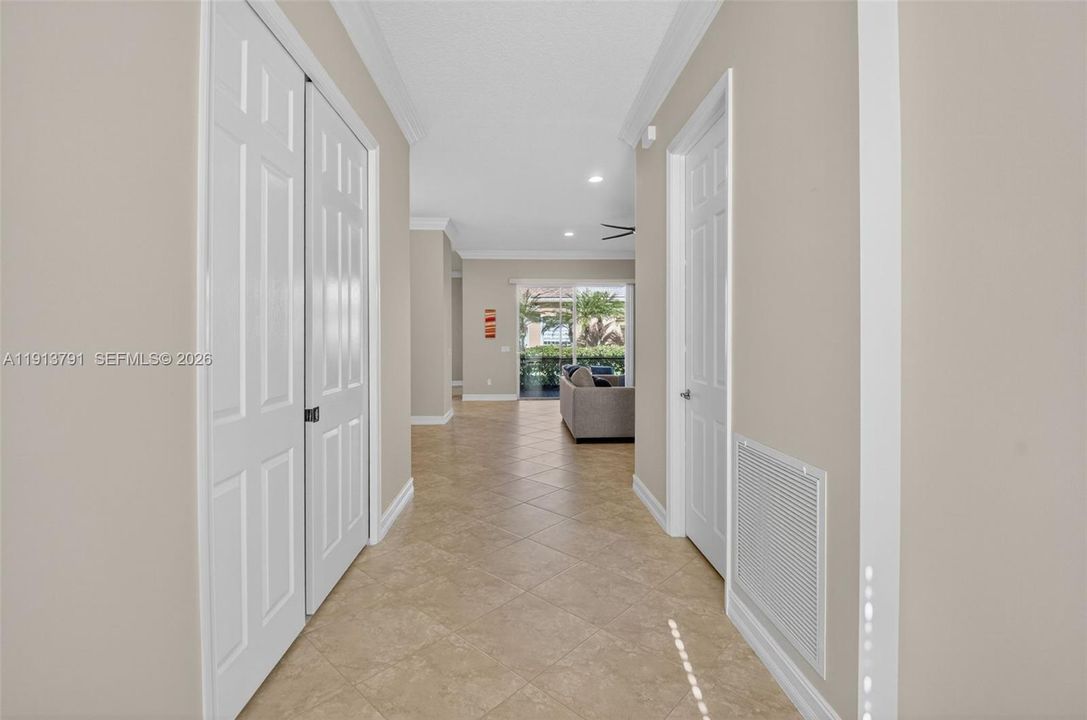 合同活跃: $515,000 (3 贝兹, 2 浴室, 1615 平方英尺)