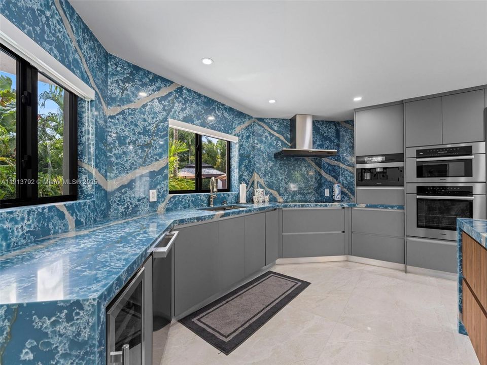 En Venta: $7,900,000 (4 camas, 3 baños, 3673 Pies cuadrados)