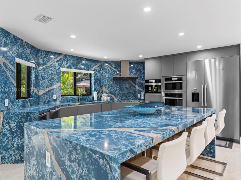 En Venta: $7,900,000 (4 camas, 3 baños, 3673 Pies cuadrados)