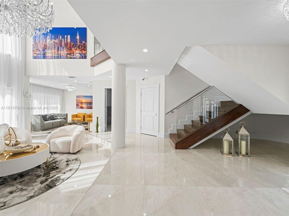 En Venta: $7,900,000 (4 camas, 3 baños, 3673 Pies cuadrados)