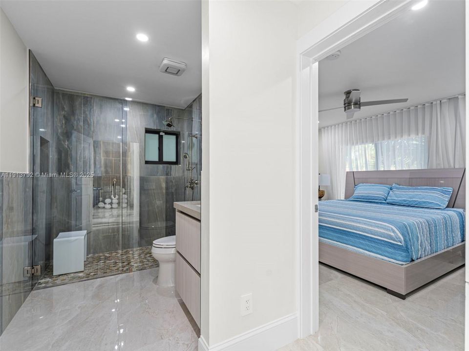 En Venta: $7,900,000 (4 camas, 3 baños, 3673 Pies cuadrados)