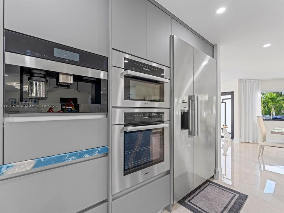 En Venta: $7,900,000 (4 camas, 3 baños, 3673 Pies cuadrados)