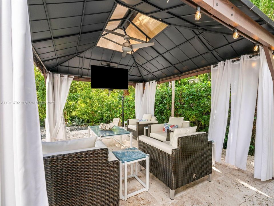 En Venta: $7,900,000 (4 camas, 3 baños, 3673 Pies cuadrados)