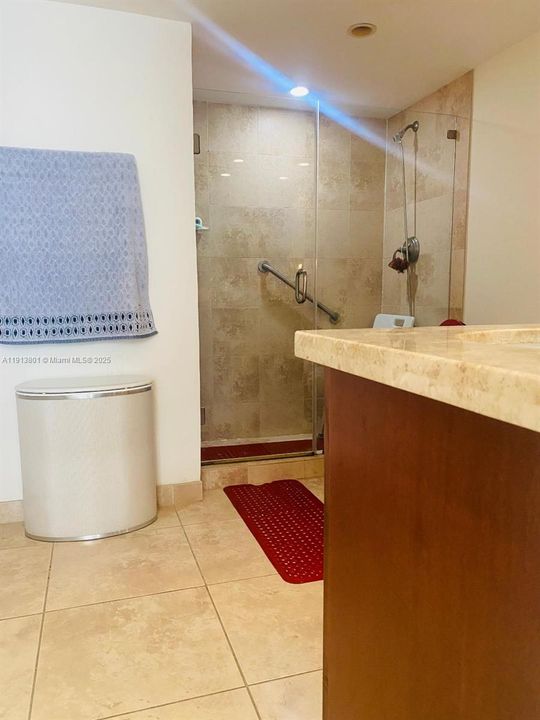 For Rent: $4,350 (2 beds, 2 baths, 1311 Square Feet)