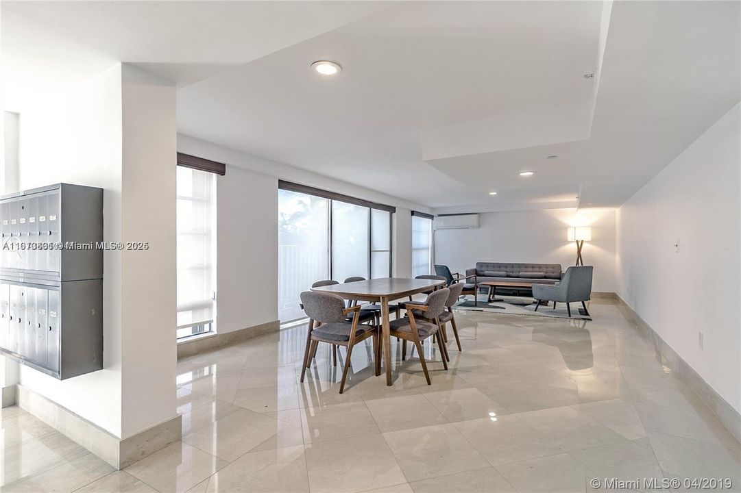 For Rent: $4,350 (2 beds, 2 baths, 1311 Square Feet)