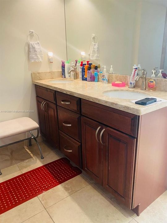 For Rent: $4,350 (2 beds, 2 baths, 1311 Square Feet)