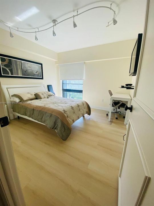 For Rent: $4,350 (2 beds, 2 baths, 1311 Square Feet)