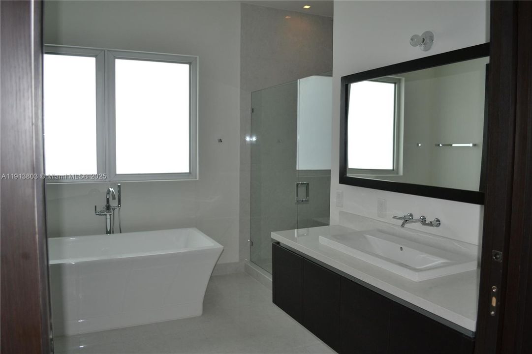 For Rent: $7,200 (4 beds, 4 baths, 3538 Square Feet)