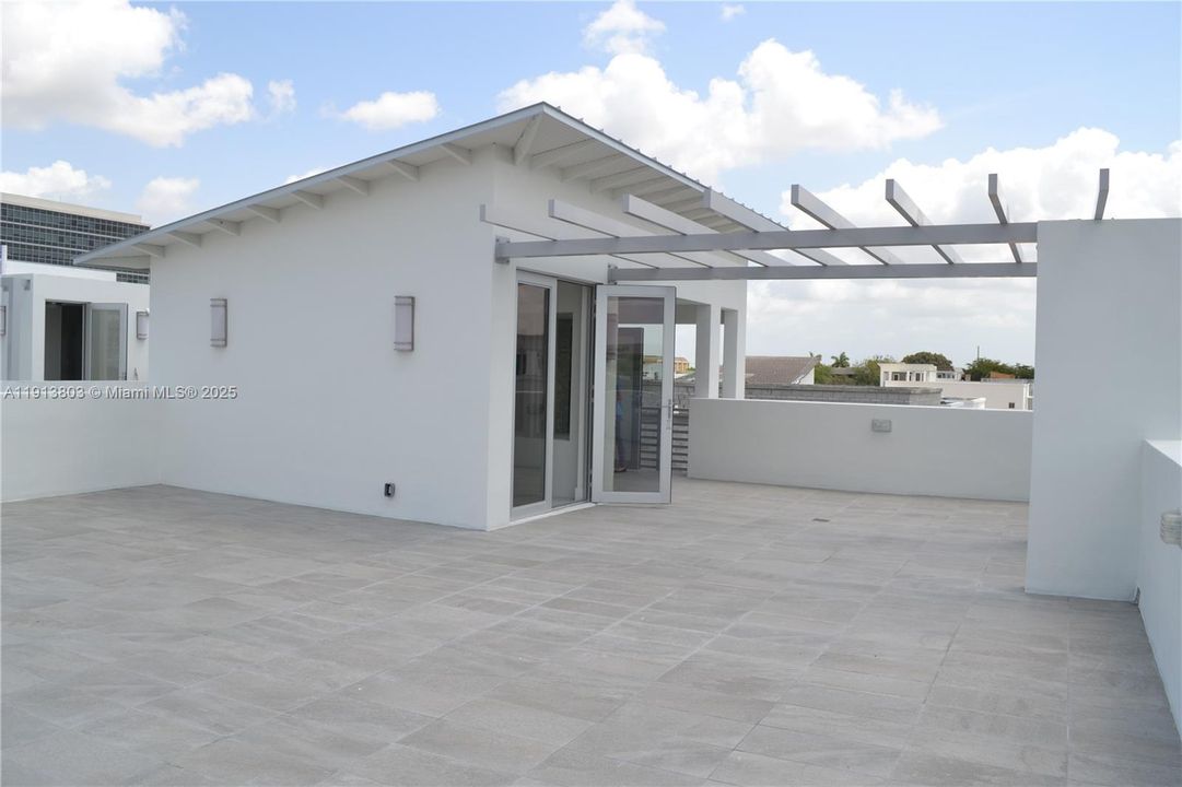 For Rent: $7,200 (4 beds, 4 baths, 3538 Square Feet)