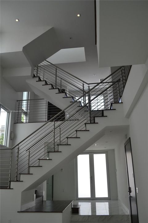 For Rent: $7,200 (4 beds, 4 baths, 3538 Square Feet)